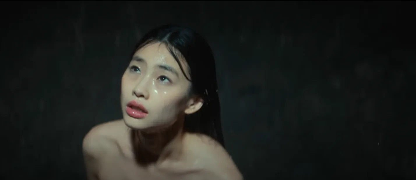 Newjeans,明星上脚  「球鞋辣妹」组团晒鞋！各个露腿上脚 Nike、阿迪！