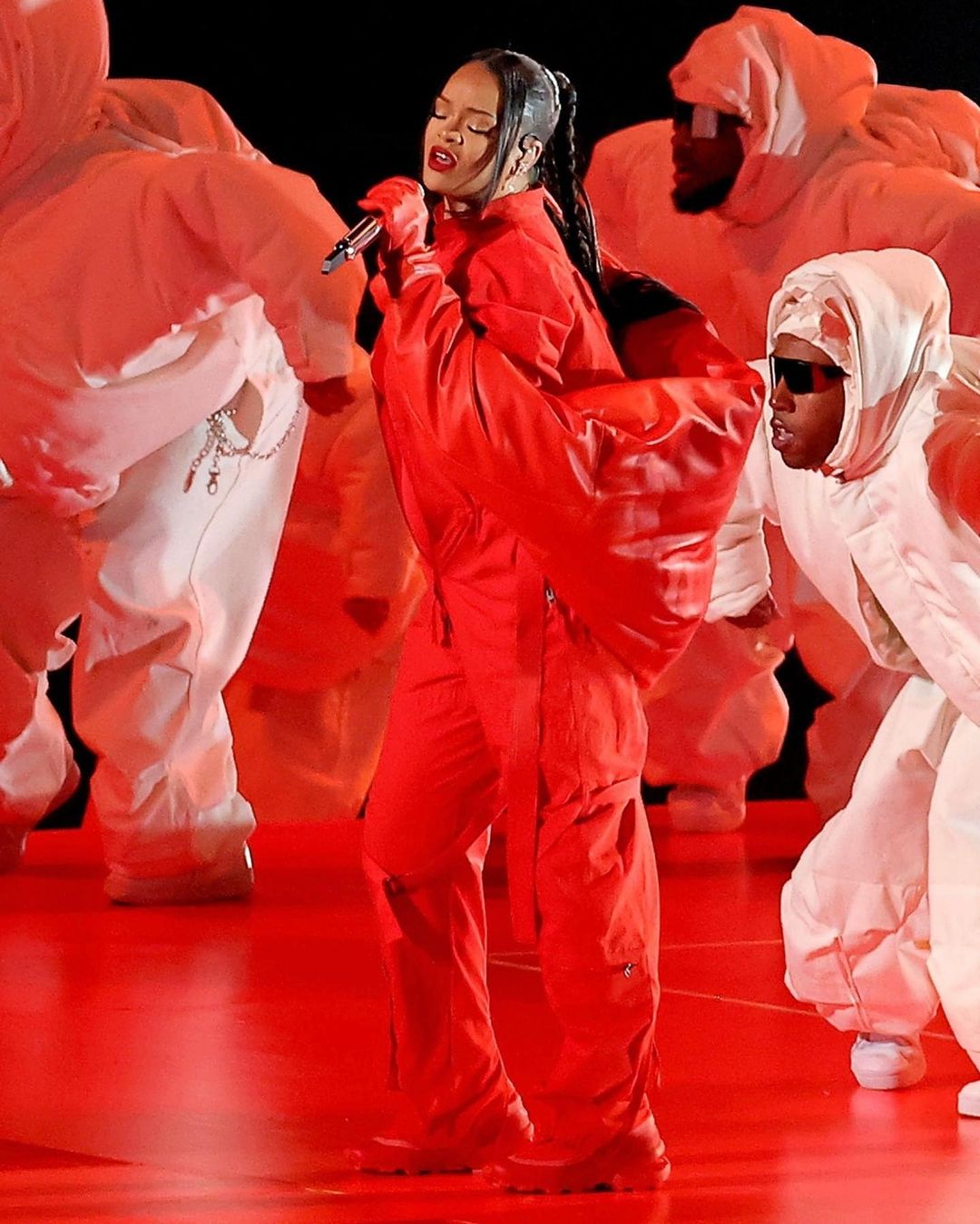 Avanti,PUMA,FENTY  蕾哈娜重回球鞋圈！新「联名鞋」要来了！