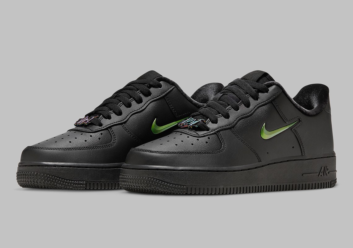 Nike,Air Force 1,Just Do It,FB  「炫彩黑武士」AF1 官图曝光！这个细节有点意思！