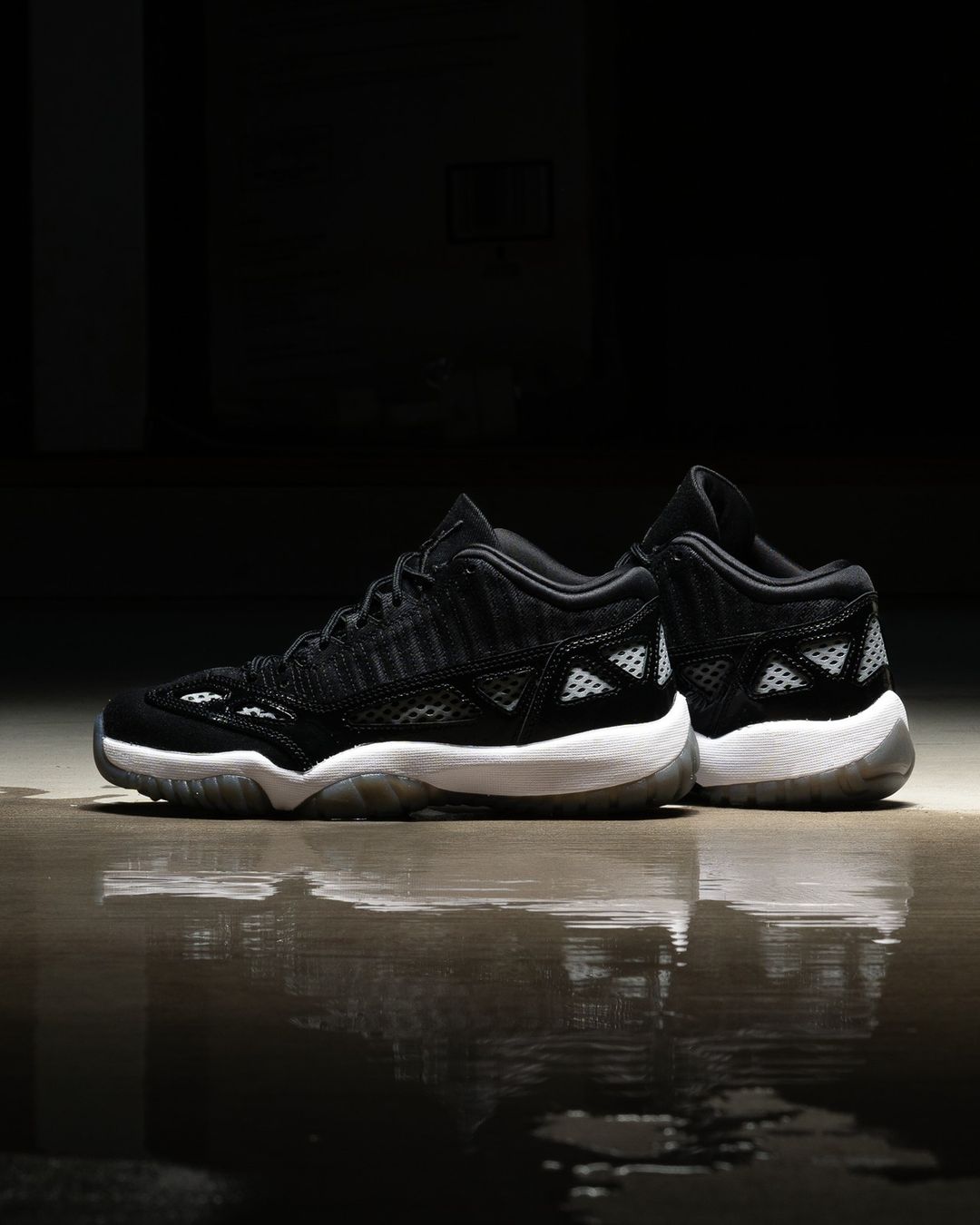 Air Jordan 11 Low IE,AJ11  穿搭无压力！「特殊版」AJ11 Low 悄悄上架！    