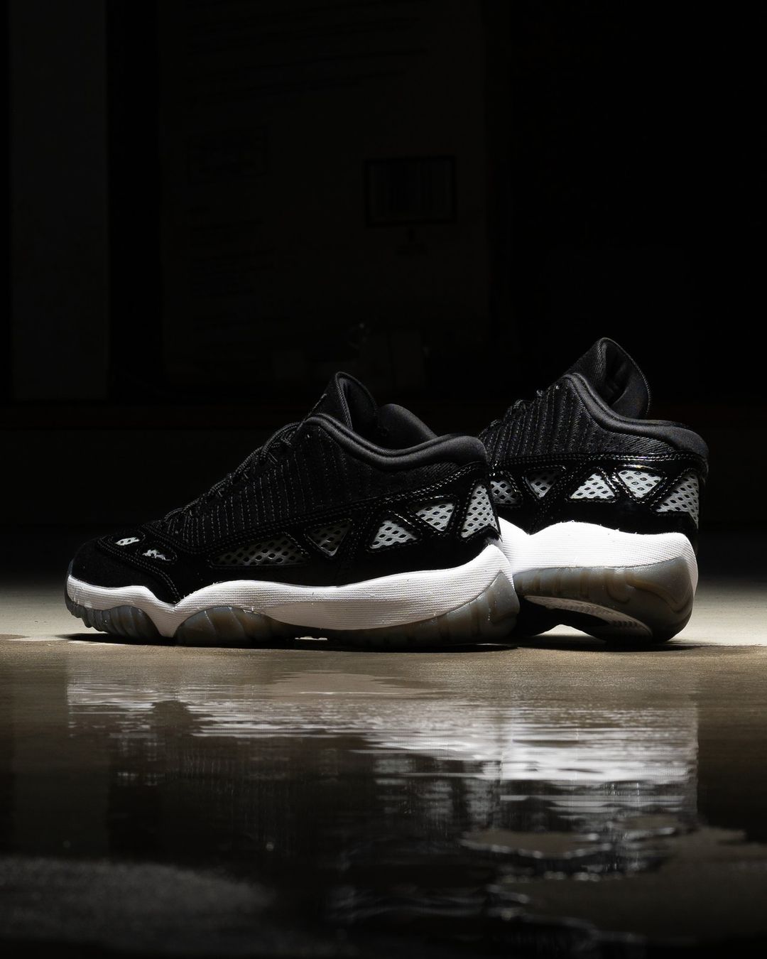 Air Jordan 11 Low IE,AJ11  穿搭无压力！「特殊版」AJ11 Low 悄悄上架！    