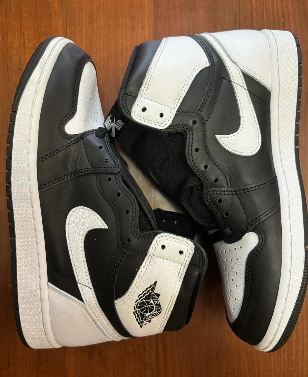 Air Jordan 1 High OG,Reverse P  「反转熊猫」AJ1 泄露！日期也有了！