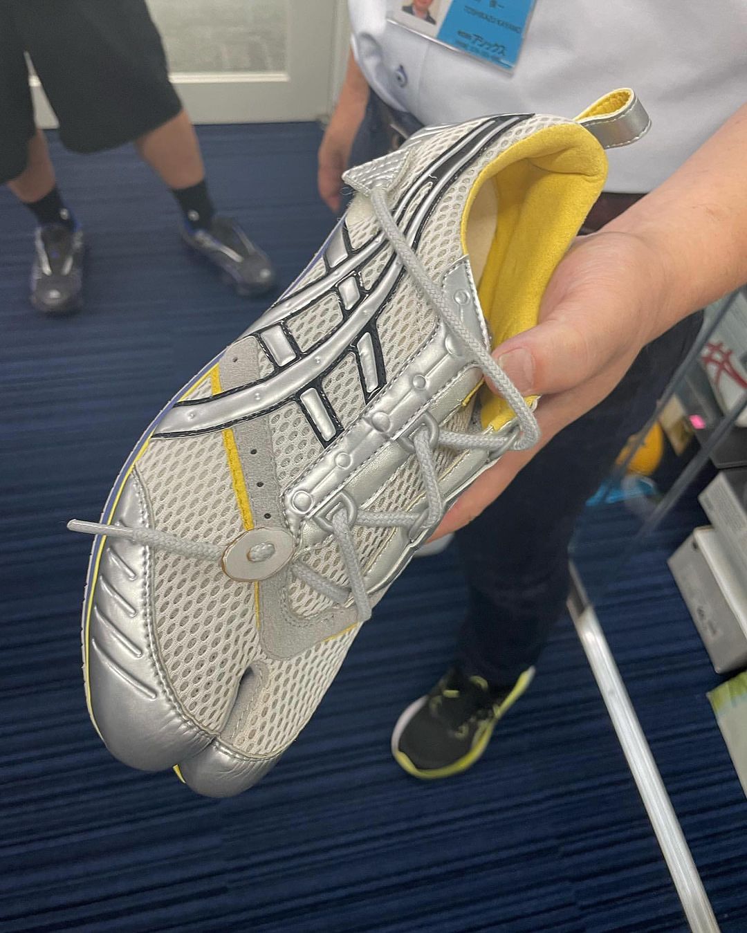 ASICS  ASICS「分趾鞋」曝光！这颜值你打几分？