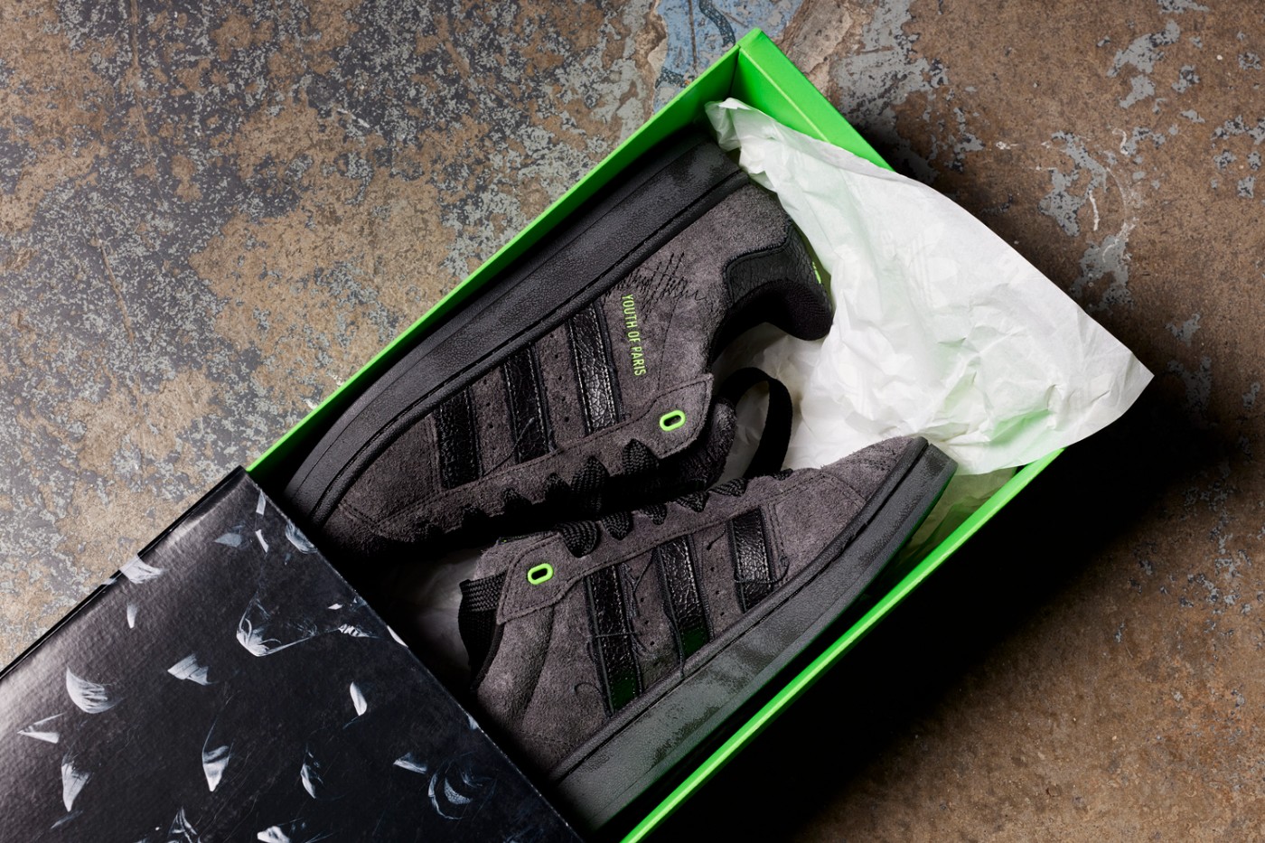 adidas Originals,Youth of Pari  千禧风造型太帅了！三叶草「最新联名」明日登场！
