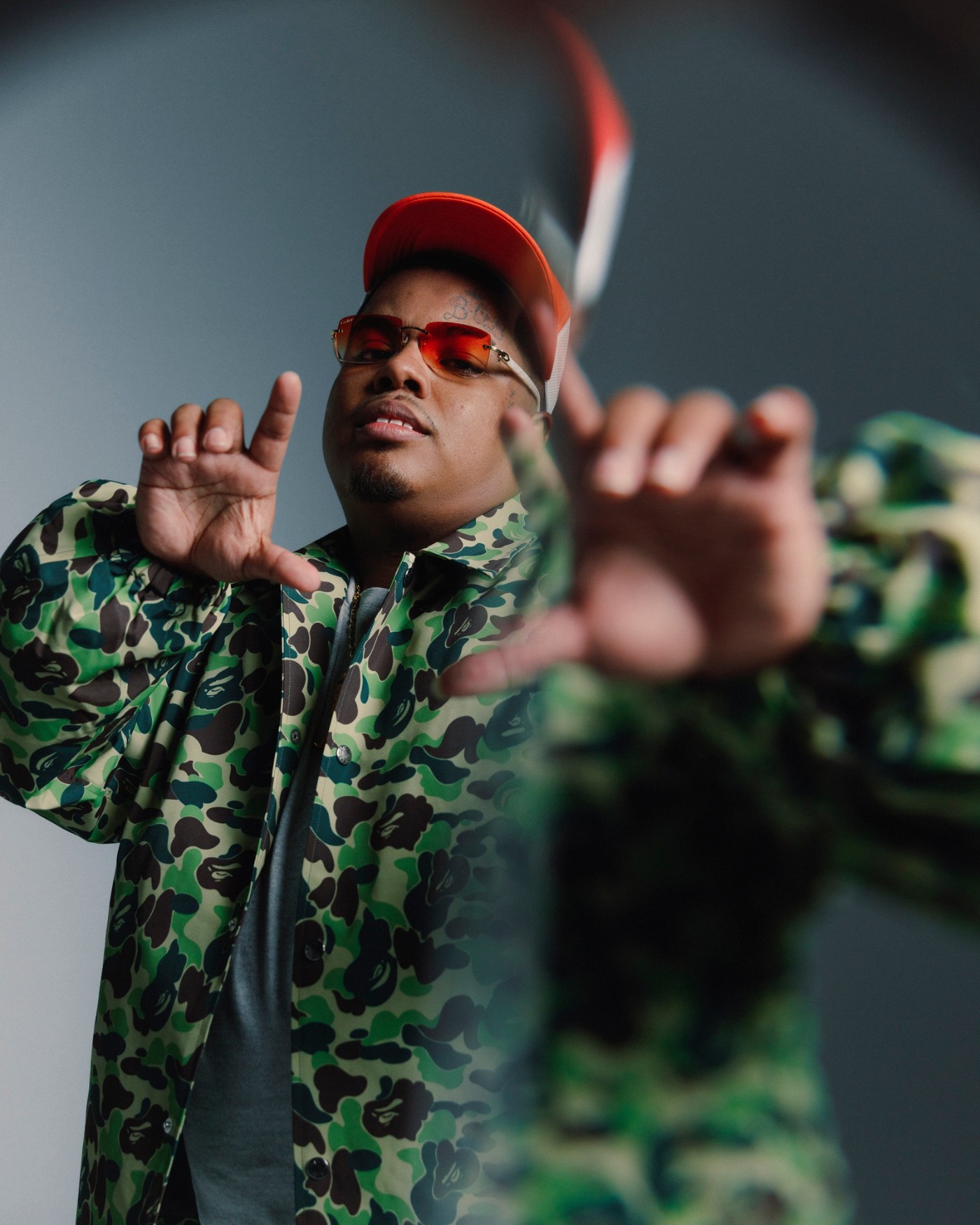 OVO,BAPE,Drake  Drake 上身预警！OVO x BAPE 新联名刚刚亮相！