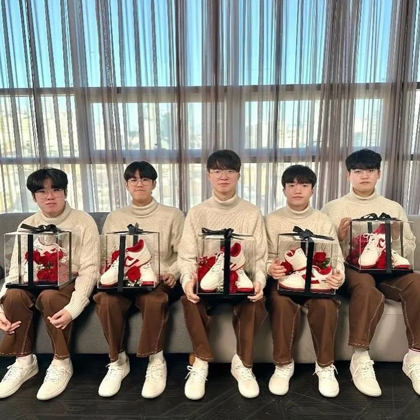 Nike,AF1,T1  Faker 专属 AF1 曝光！规格不低！
