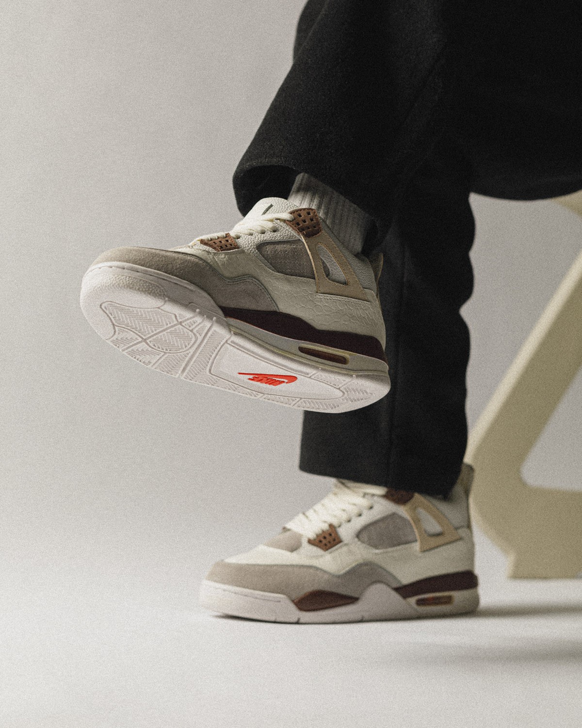 AJ4,Air Jordan 4,球鞋定制  没想到！梦寐以求的那双「奢华顶配」AJ4！终于做出来了！