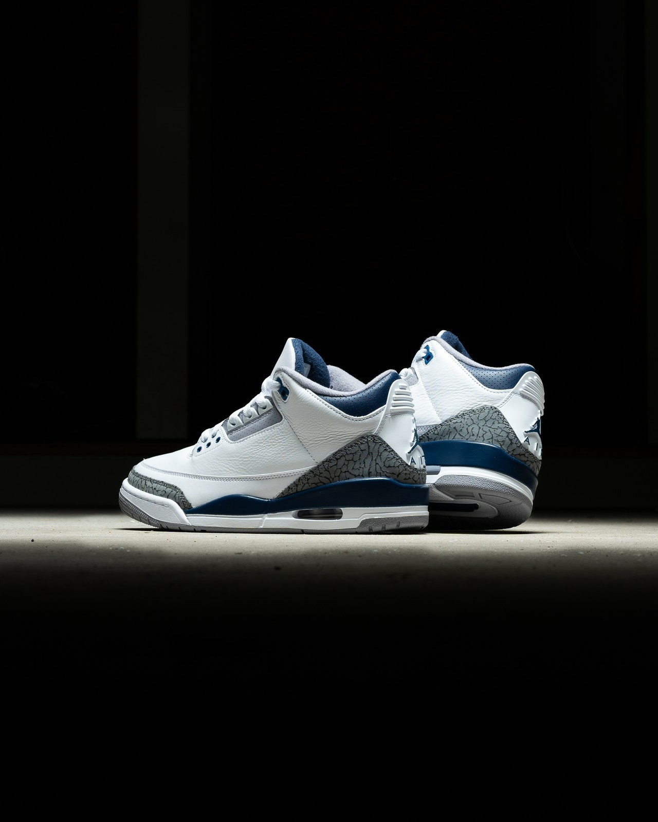 清单,Nike,AJ  上个月的新鞋市价咋样了？AJ3、AJ4 破发，科比市价又变了！