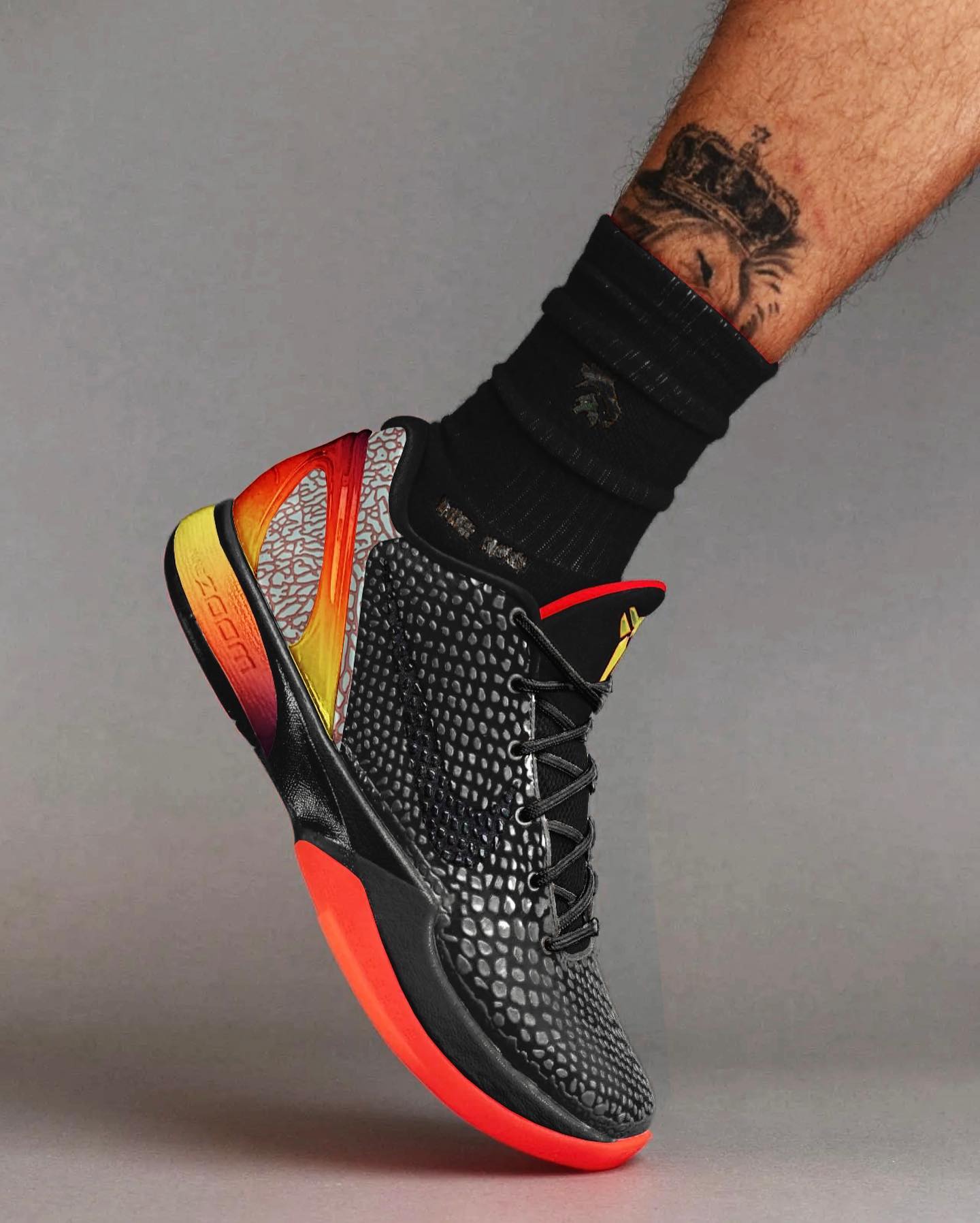 J Balvin,Nike Kobe 6  彩虹 Kobe 6 实物曝光！颜值真不低！