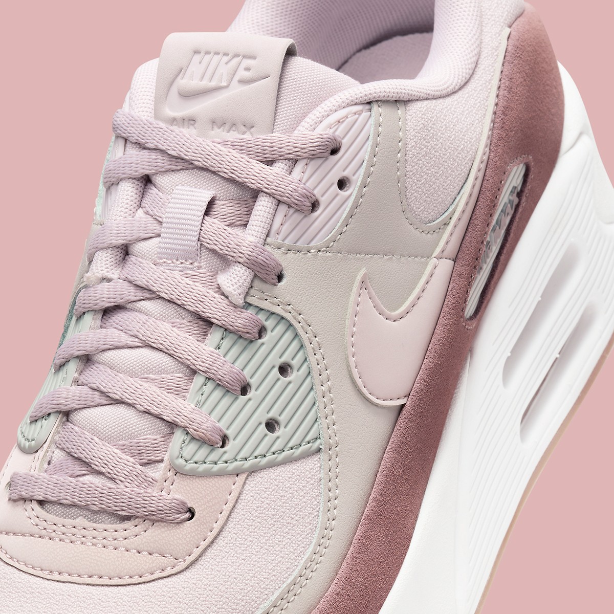 Nike,Air Max 90,FD4328-001  恐怖的增高属性！「松糕鞋」Air Max 90 官图曝光！
