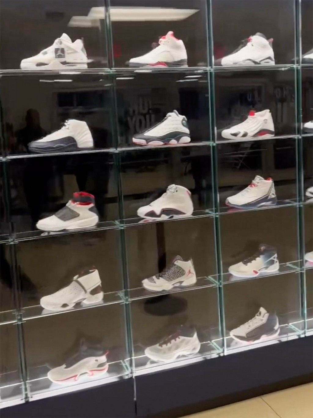 NCAA,Jordan Brand,AJ,PE,Howard  「全套 AJ 正代 PE」展出！每双都是梦幻藏品！