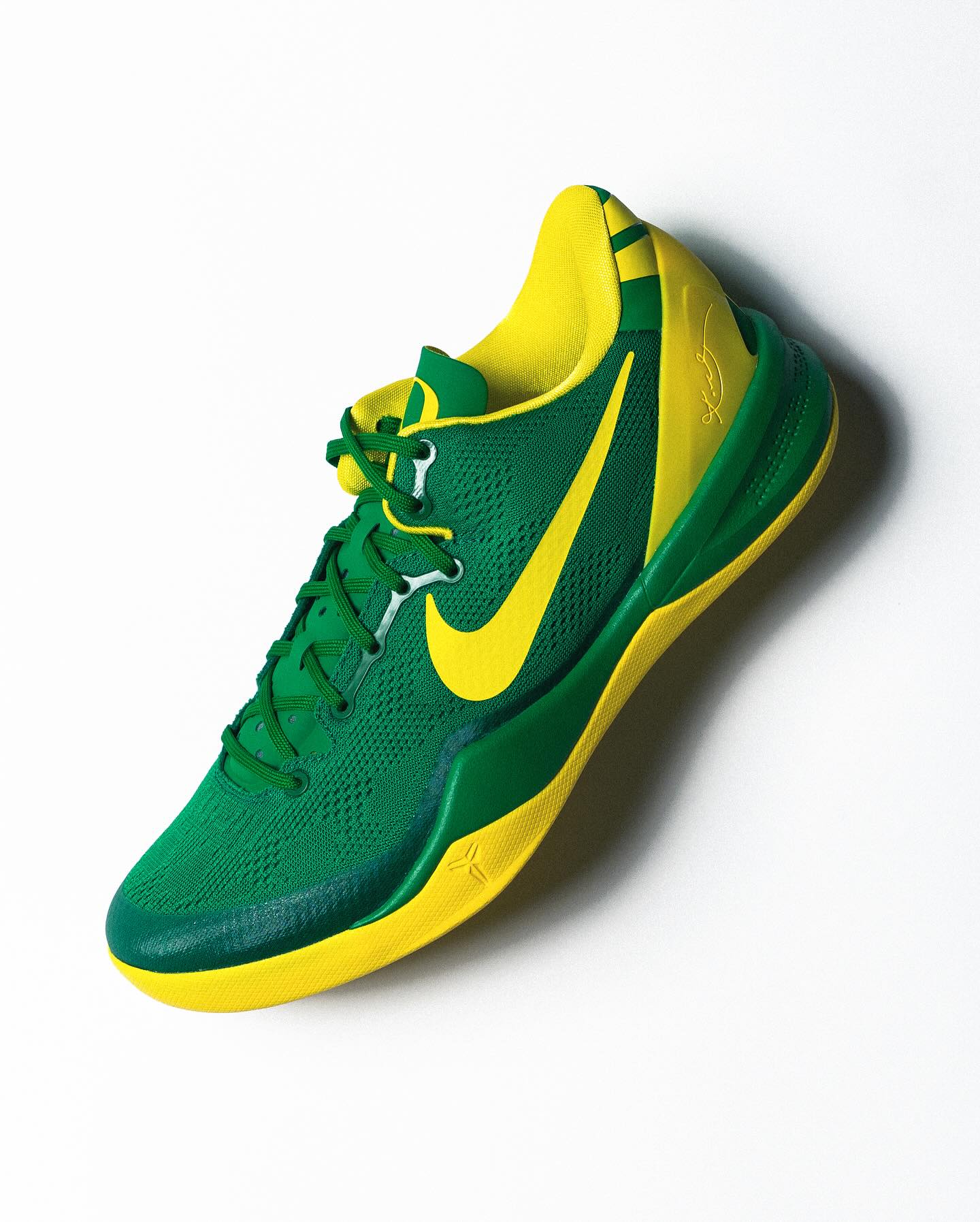 kobe 8,科比  颜值再创新高！多双从没见过的 Kobe 8 泄露！