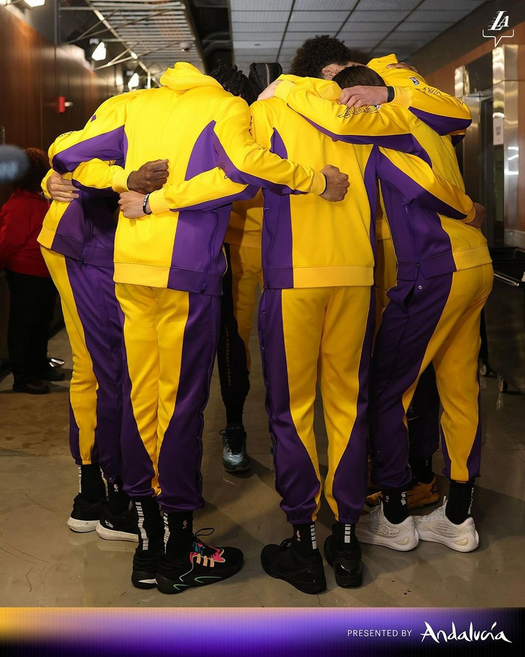 NBA,詹姆斯,德罗赞,东契奇,库里,UA,Nike,Air  NBA 上脚合集！这几双欧文战靴，真的久违了！