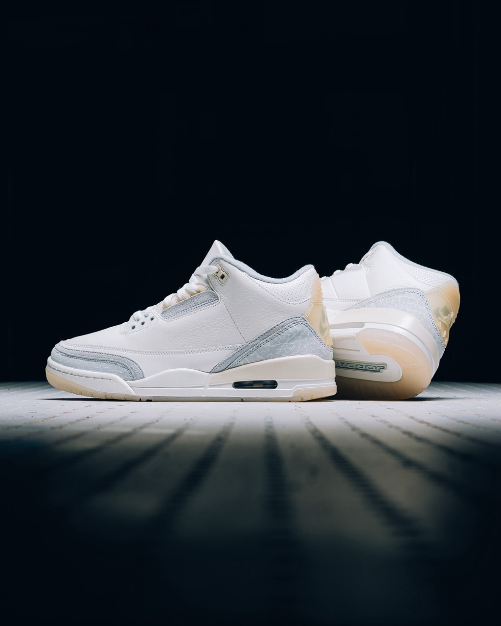 清单,Air Jordan,Nike,adidas,CLOT  上月新鞋都什么价了？Kobe 8 跌破千元！“最大黑马” 竟是这双？