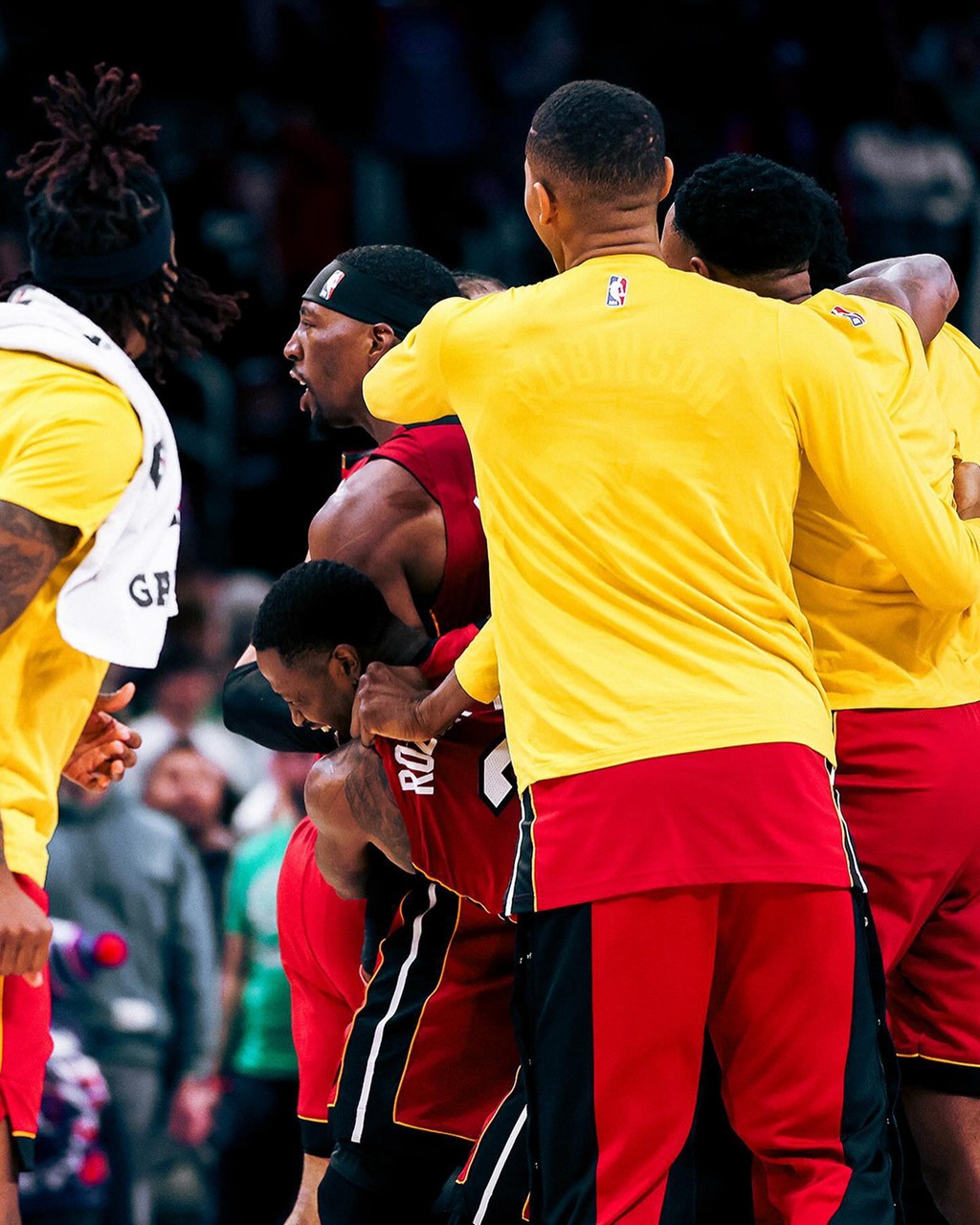 NBA,詹姆斯,德罗赞,东契奇,库里,UA,Nike,Air  NBA 球鞋合集！欧文惊天绝杀！上脚 KAI1 新配色！