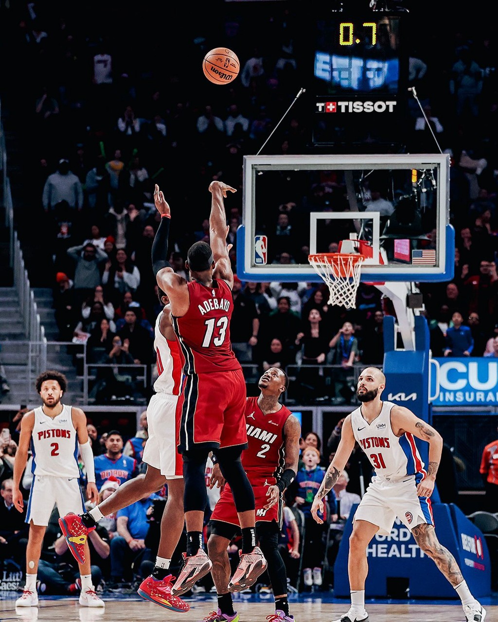 NBA,詹姆斯,德罗赞,东契奇,库里,UA,Nike,Air  NBA 球鞋合集！欧文惊天绝杀！上脚 KAI1 新配色！