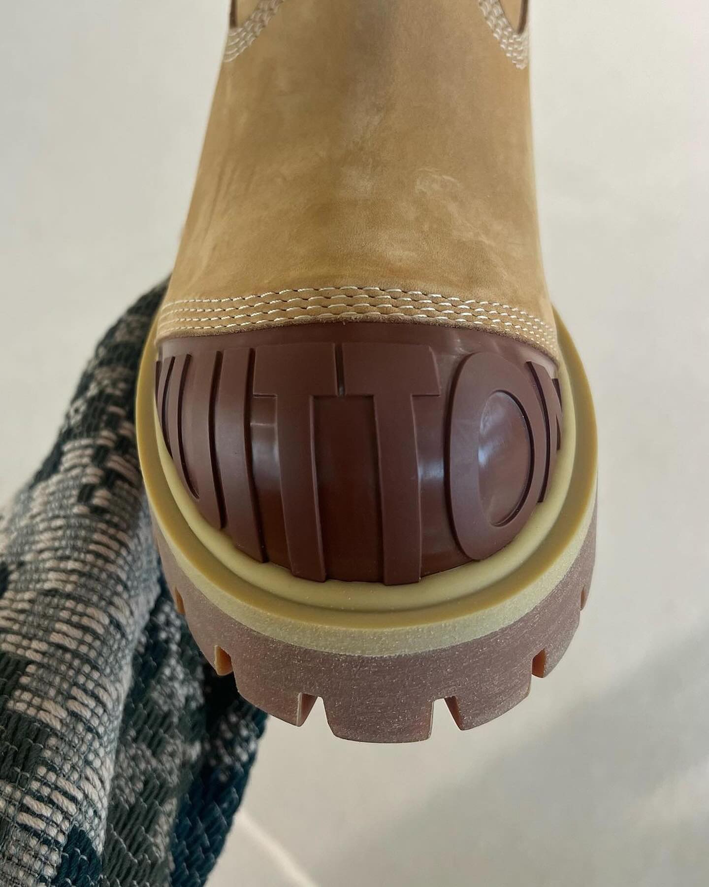 Timberland,Louis Vuitton,LV  菲董 x LV 新鞋曝光！这颜值你打几分？