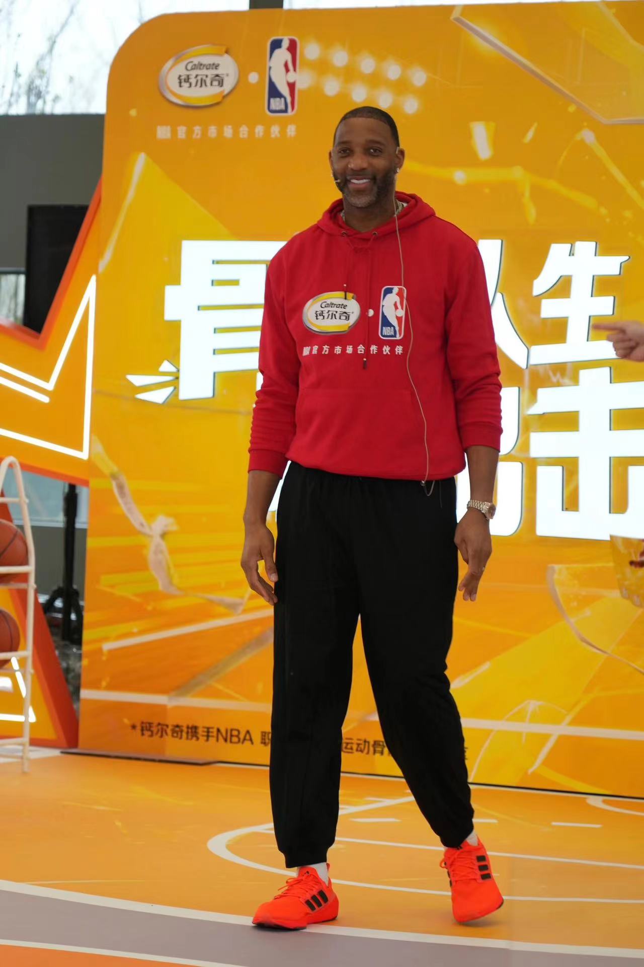 明星上脚,麦迪  麦迪中国行穿的什么鞋？没想到会是这双！
