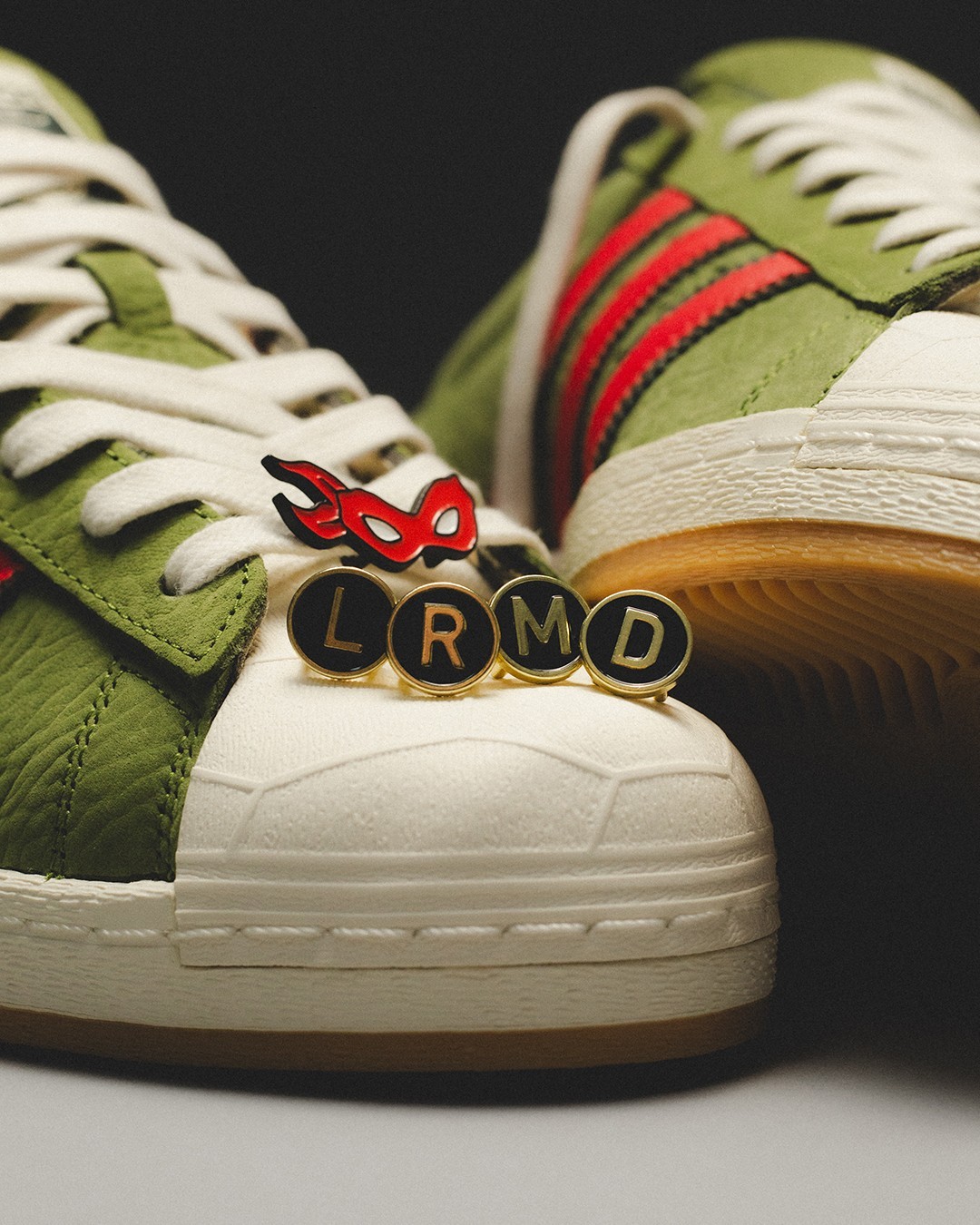 TMNT,adidas Originals,Supersta  「忍者神龟」贝壳头还有隐藏配色？！居然是猛男最爱的…
