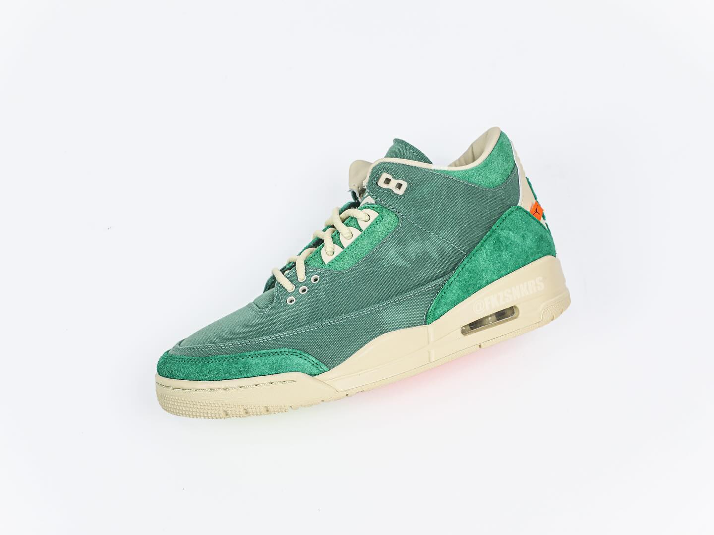 FZ7974-300,AJ3,Air Jordan 3,Ni  「怪钩联名」AJ3 完整细节曝光！上脚你打几分？