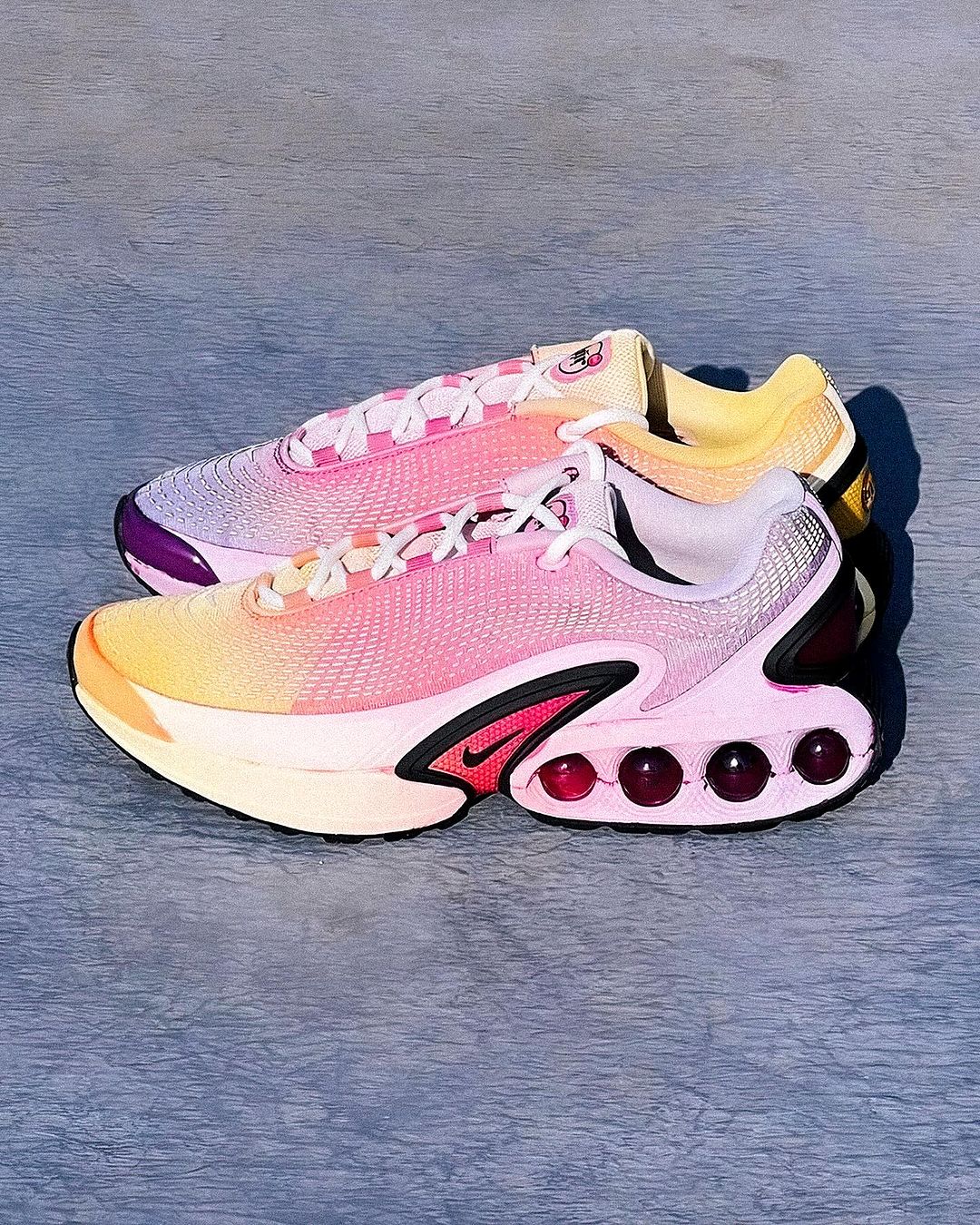 lorenz.og,Air Max DN,Nike  这双 Nike 有点美啊！果然是他的作品！