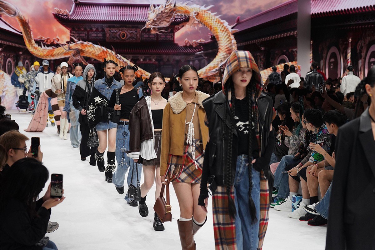 BAPE  邱淑贞、宋妍霏等出席！潮流鼻祖 BAPE 搞了个大事情！