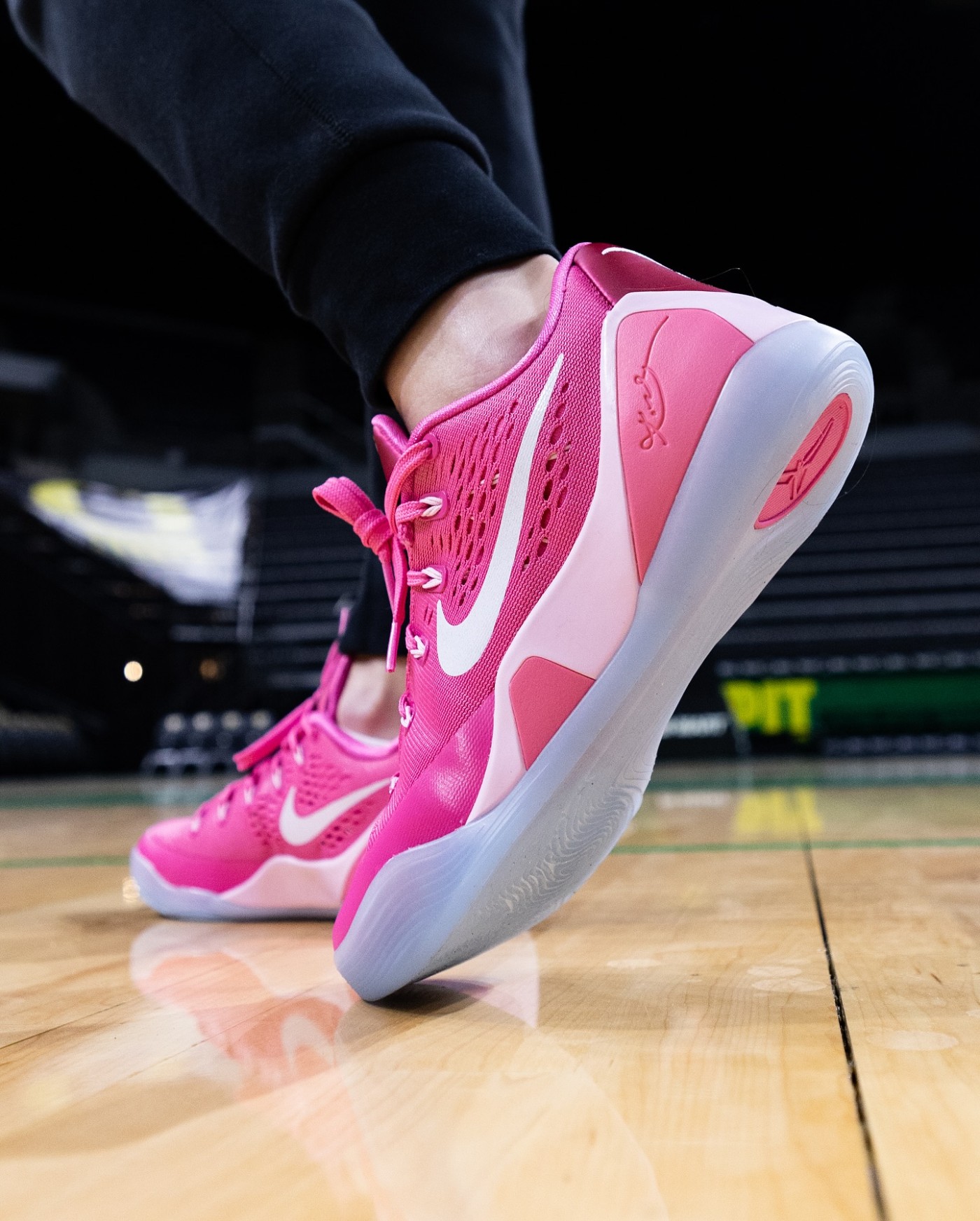 Kay Yow,抗乳腺癌,Kobe 9 EM,科比九代  关注度超高的「Kobe 9 新鞋」又有新图曝光！简直是猛男绝配！