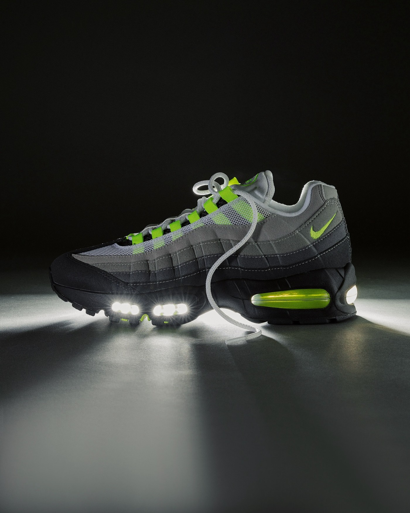 Nike,Air Max 95 OG,Neon,HM4740  Nike 现象级球鞋！确认本月复刻回归！