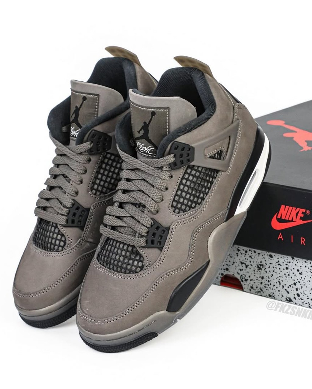 Air Jordan 4,Cave Stone,FV5029  撞脸 TS 亲友限定！这双 AJ4 最新实物来了！