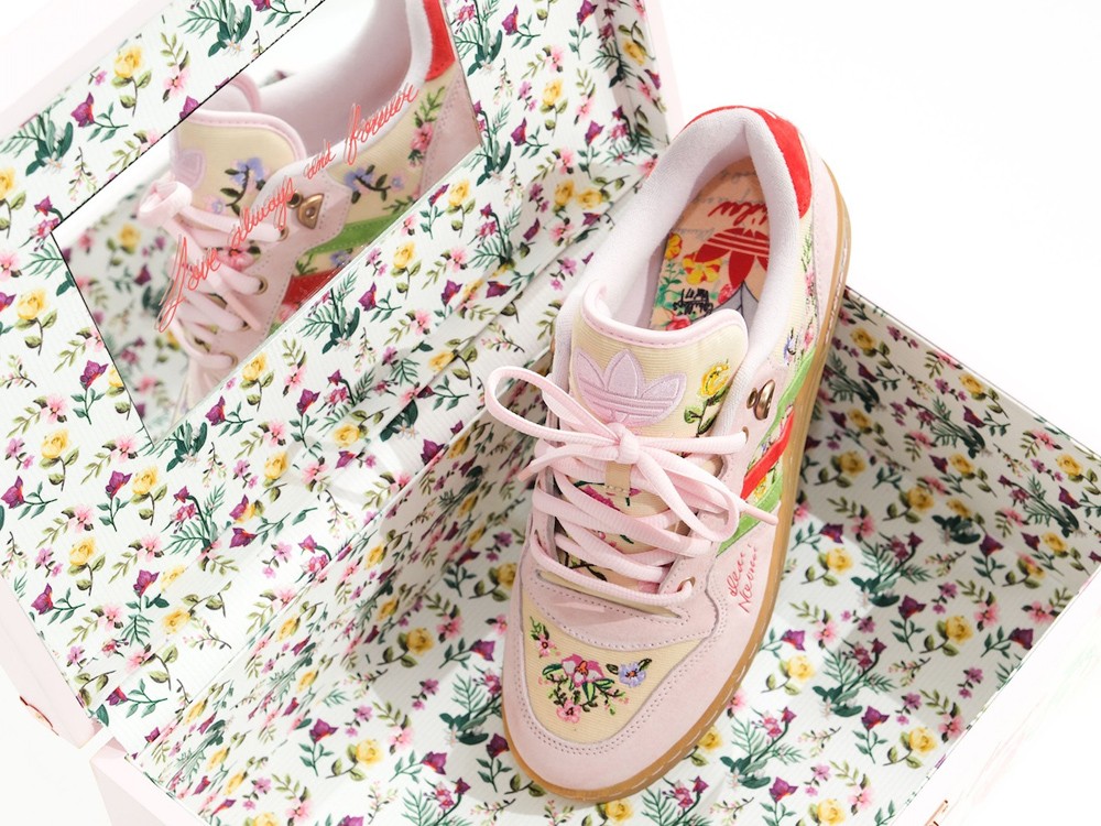 UnheardOf,adidas,Rivalry Lo,Gr  限量 600 双！阿迪「母亲节」联名规格真高啊！
