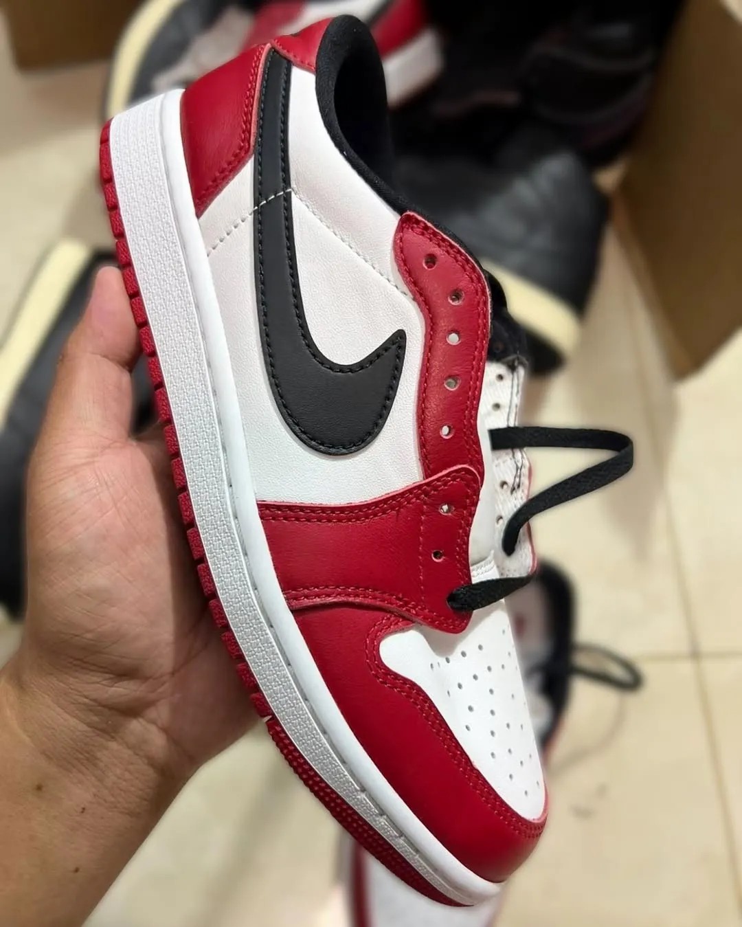 AJ,Air Jordan 1 Low OG,Chicago  上次市价万元！这双「芝加哥 AJ」要来了！