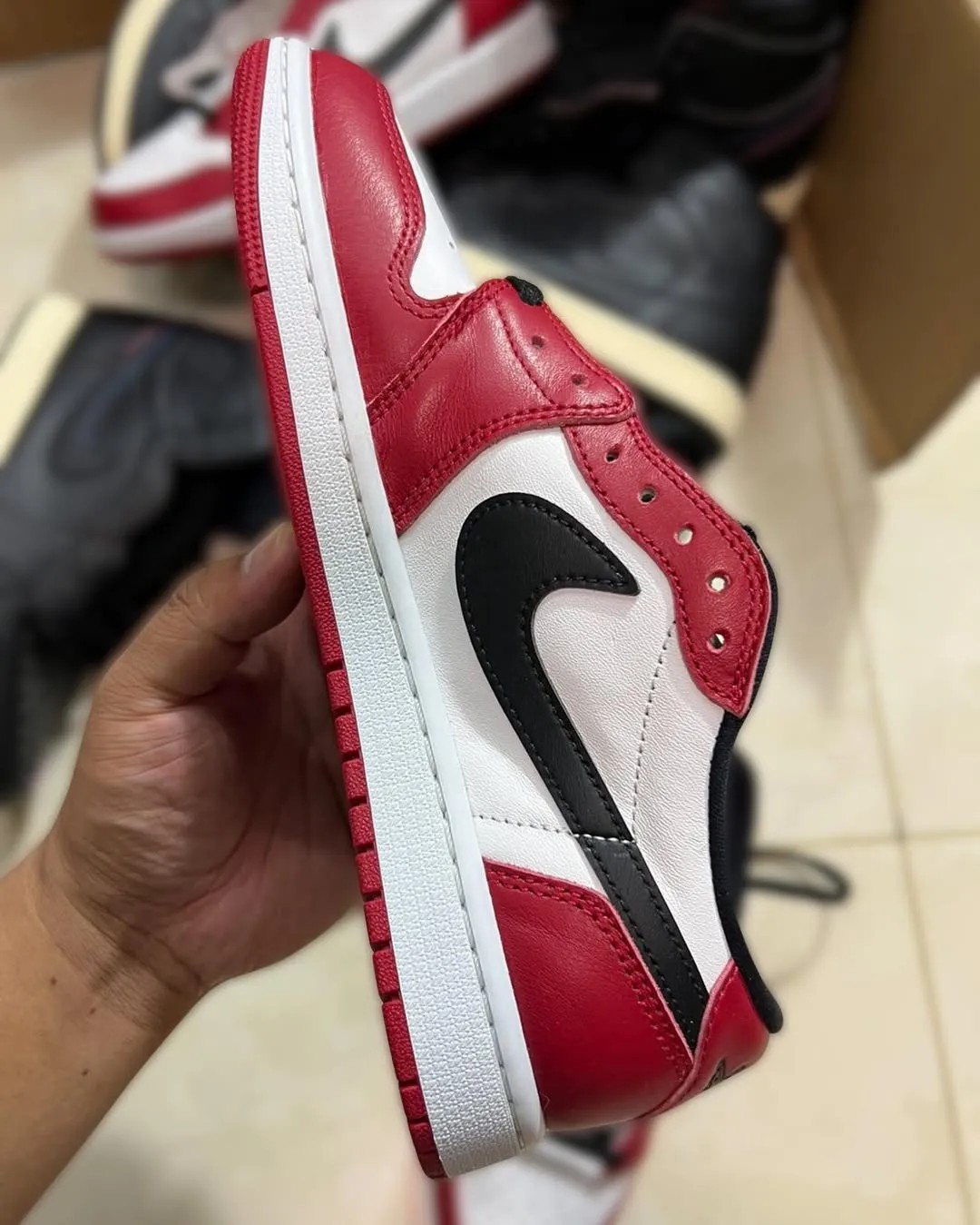 AJ,Air Jordan 1 Low OG,Chicago  上次市价万元！这双「芝加哥 AJ」要来了！