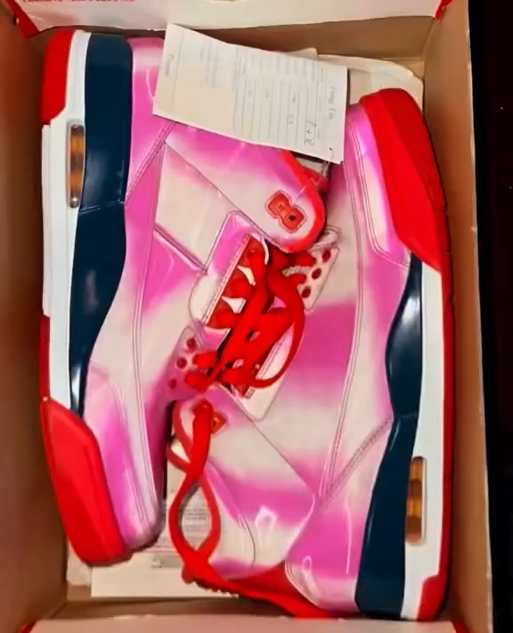 SoleFly,Air Jordan 3  超罕见藏品！这样的 AJ3 头一次见！