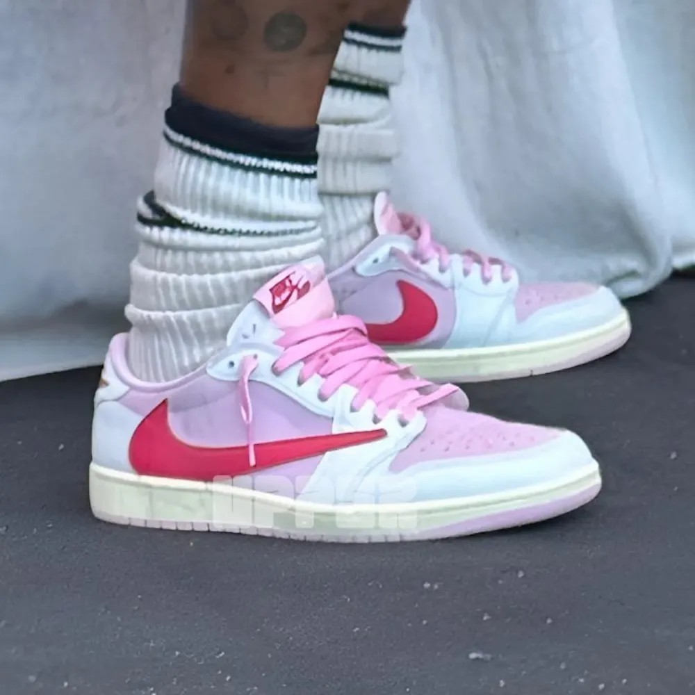 TS,Travis Scott,Air Jordan 1 L  TS 亲穿！这双「猛男粉」倒钩从没见过！