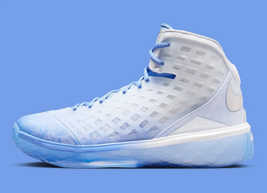 Nike,Kobe 3 Protro,Christmas,I  圣诞 Kobe 3 曝光！说是 “最美配色” 不过分…