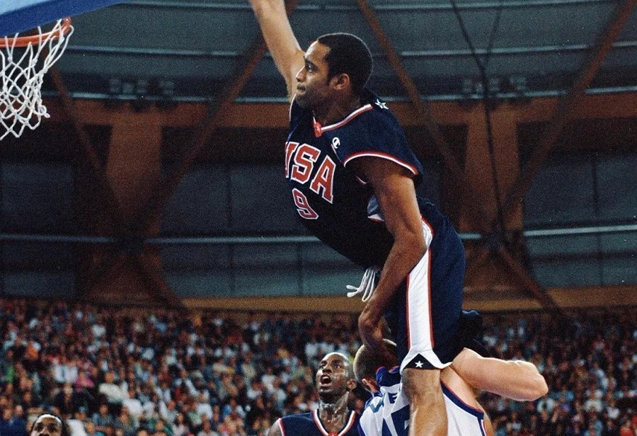 Nike,Shox BB4,Olympic,IR1983-1  “死亡之扣” 同款！这双卡特战靴要复刻了！