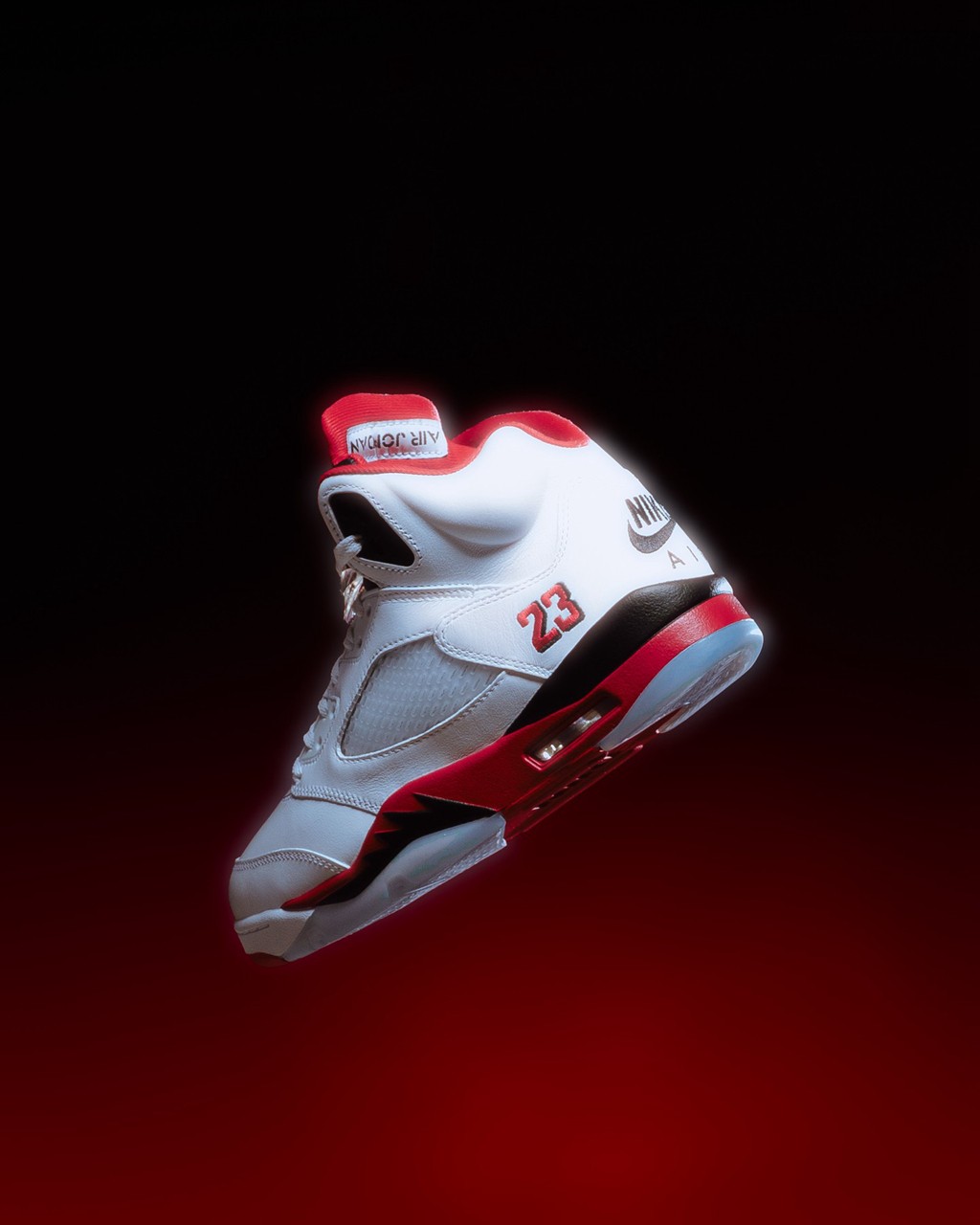 Air Jordan 5 Fire Red,Black To  元年设计回归！白红 AJ5 发售日期记好了！