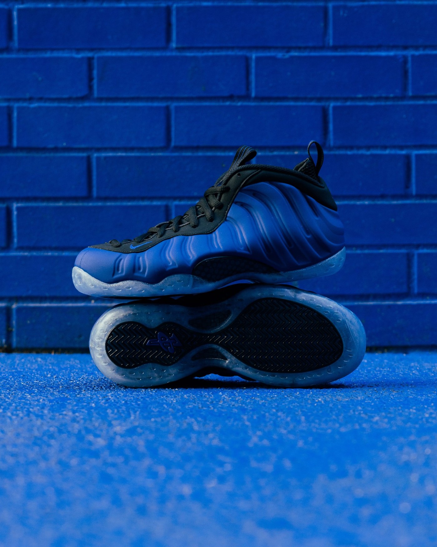 Nike,Air Foamposite One,Deep R  酷似初代蓝喷！Nike Foamposite 新款来啦！