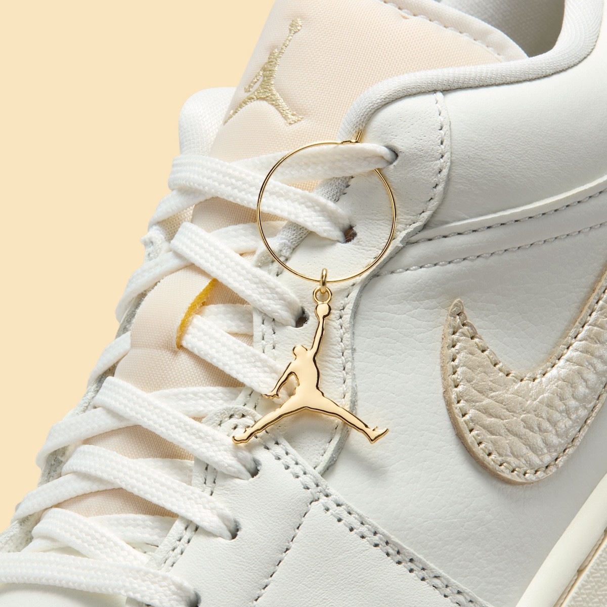 这样,的,规格,不多见,全新,AJ1,Low,即将,登场,   这规格不多见！全新 AJ1 Low 即将登场！