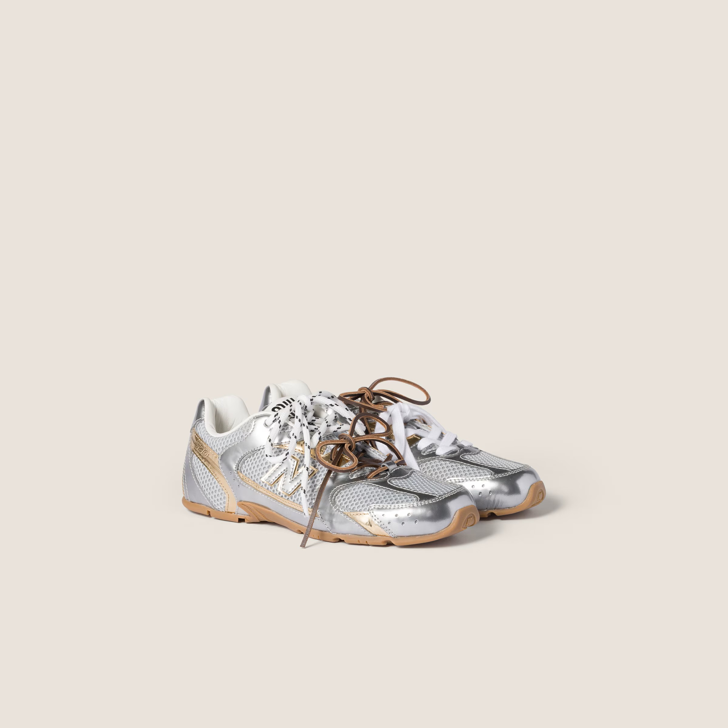Miu Miu,New Balance 530,NB  富婆快乐鞋 Miu Miu x NB530 新配色来了！定价是...