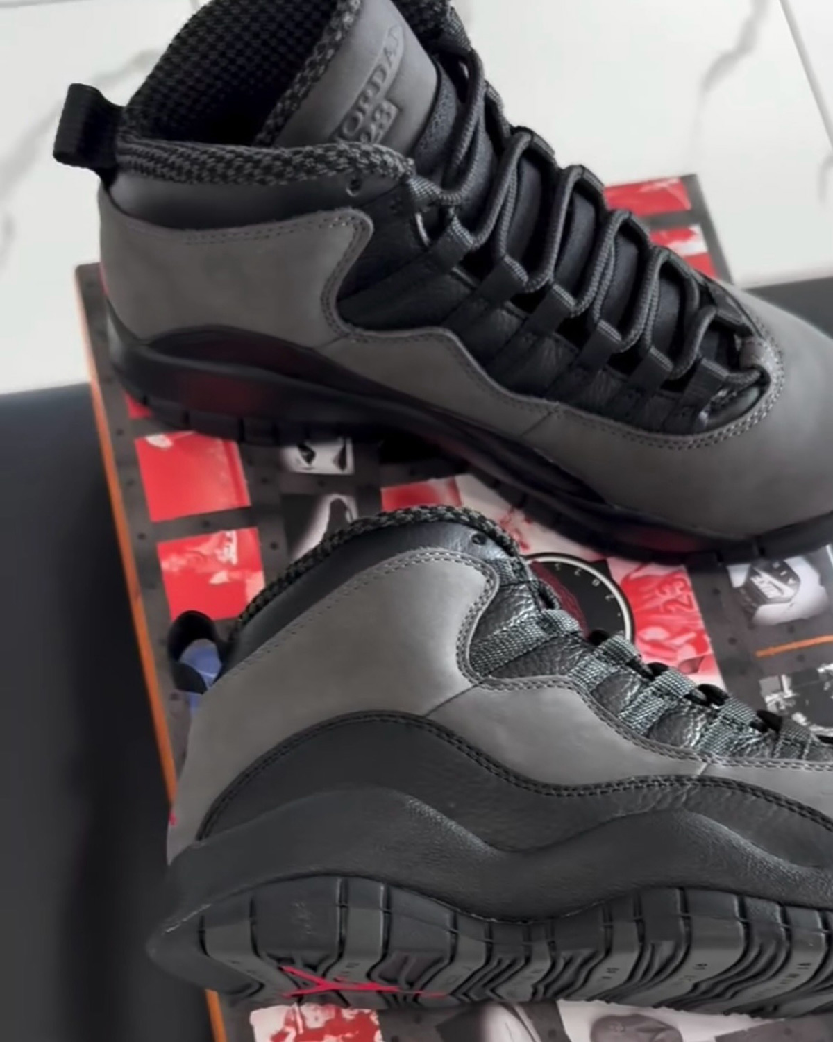 HJ6779-001,AJ10,Air Jordan 10  这双乔丹曾经亲穿的 PE 鞋款，要发售了！
