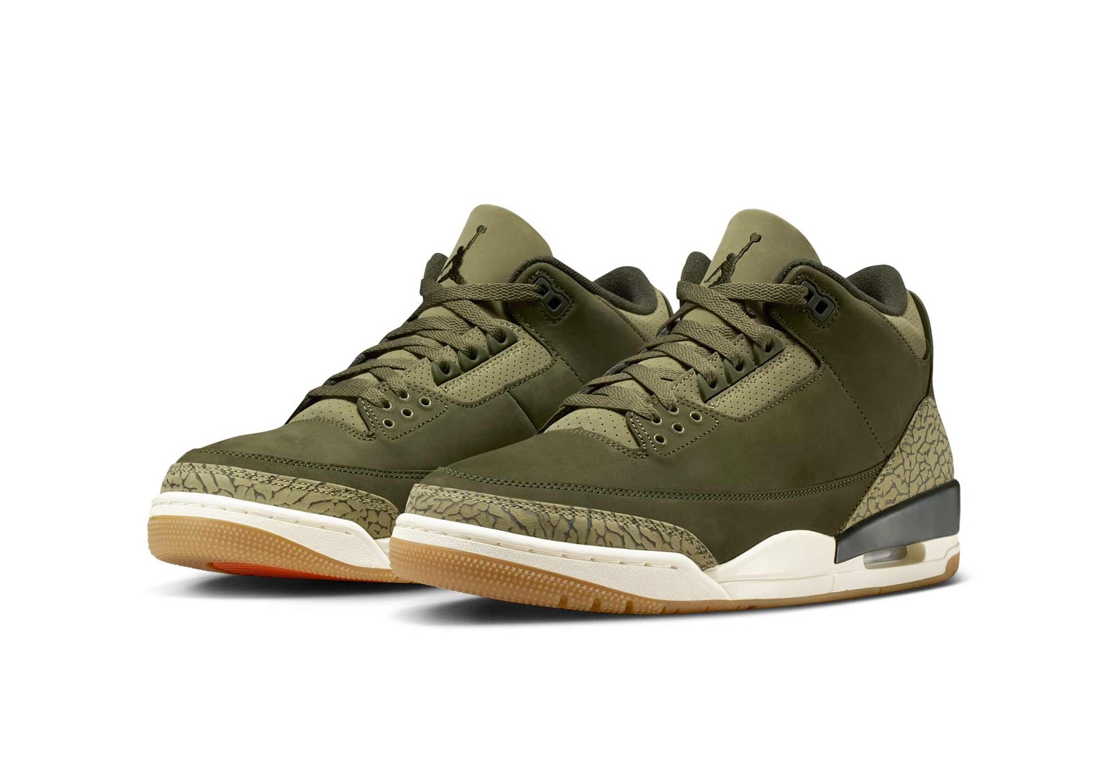 DN3707-202,AJ3,Air Jordan 3  军事风穿搭的新选择！AJ3 新配色本月发售！