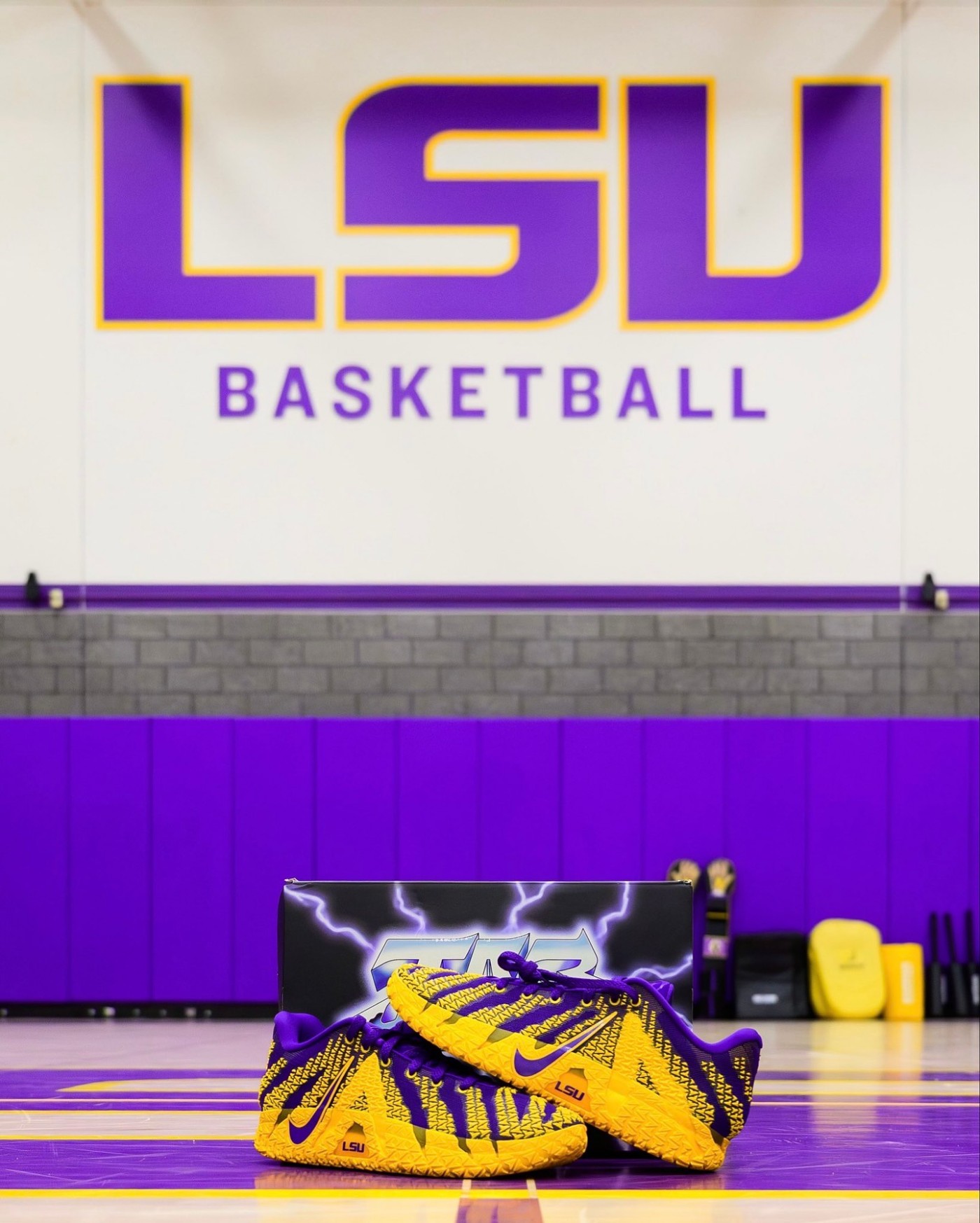 JA3,莫兰特,Nike  配色真狂！莫兰特 JA3「球队专属」曝光！