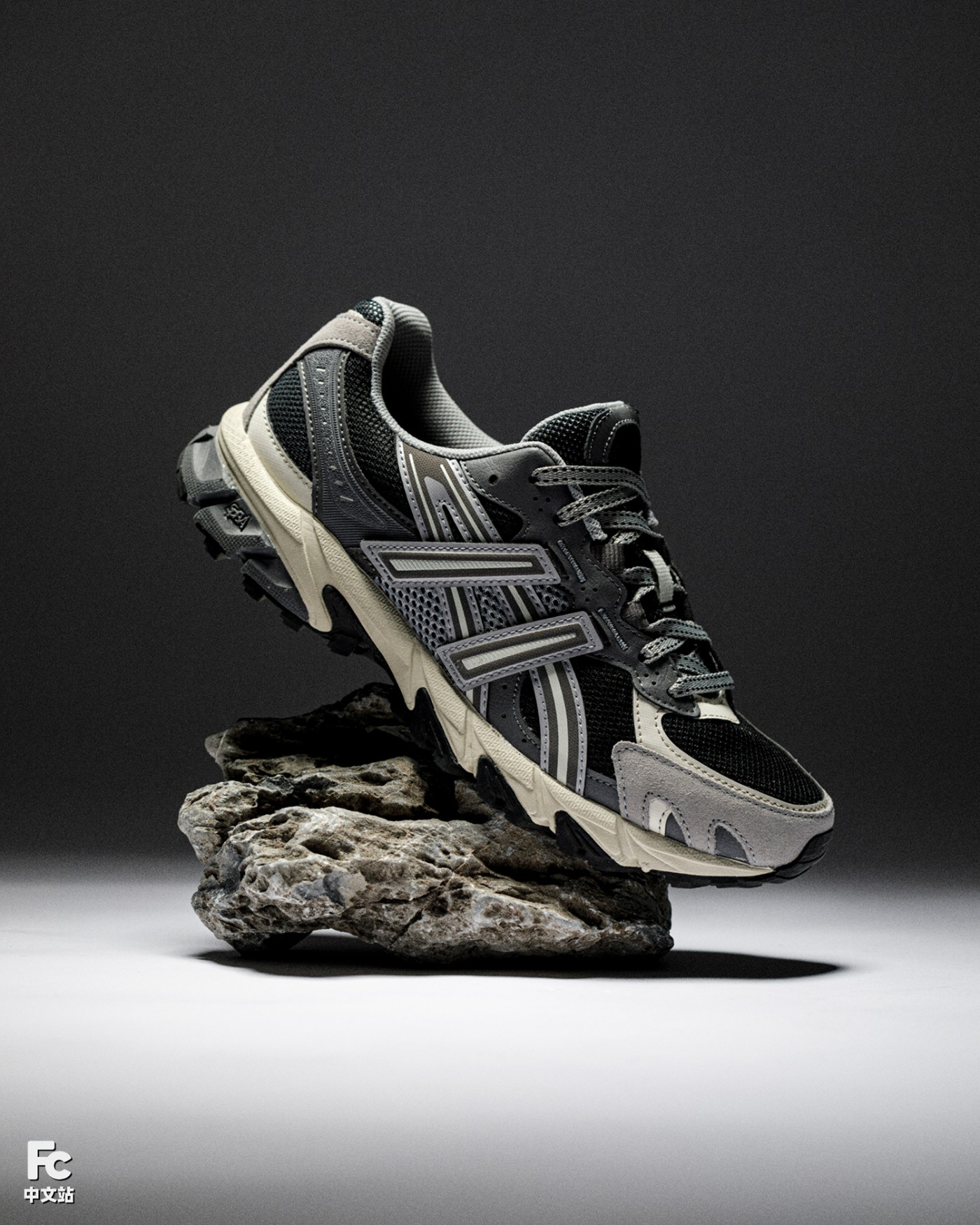 亚瑟士,ASICS,GEL-SONOMA TR62,GEL-  ASICS 经典鞋型迎来时尚升级！眼前一亮！