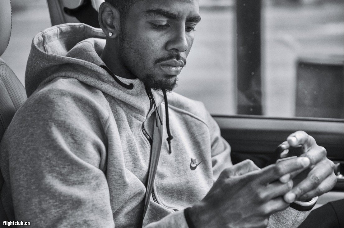 Kyrie,Irving为Nike,Tech,Fleece  Kyrie Irving为Nike Tech Fleece AW77拍摄广告