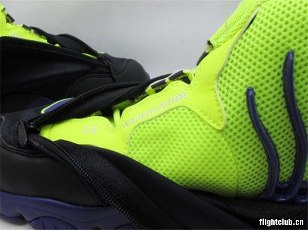 球鞋资讯,球鞋新闻,Nike官  Nike Air Zoom Flight The Glove 黑紫配色登场