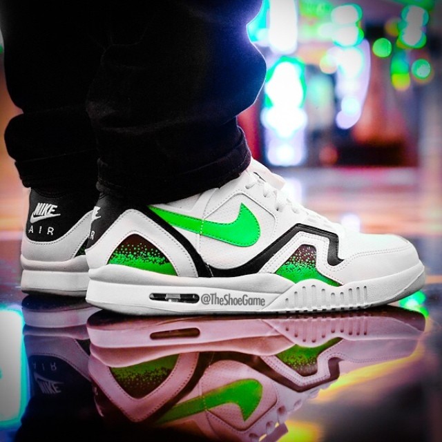 球鞋资讯,球鞋新闻,时尚杂  Nike Air Tech Challenge II “Poison Green”配色首次现身