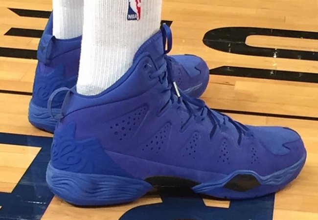 Carmelo,Anthony亲着曝光皇家  安东尼上脚 Jordan Melo M10 PE 蓝色麂皮配色