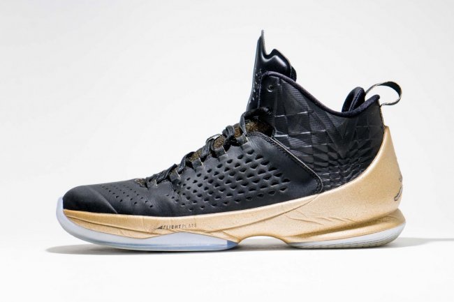Melo为黑金色Jordan,Melo,M11征  Jordan Melo M11 黑金配色昵称征集活动