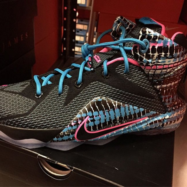 Nike,LeBron,12,23染色体,实物 684593-006LBJ12 LeBron 12 "23 Chambers" 发售信息